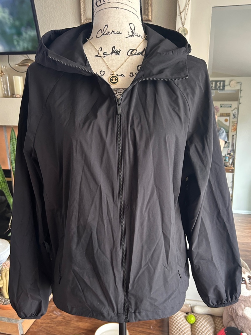 Uniqlo Black Hooded Lightweight Utility Jacket - Women's